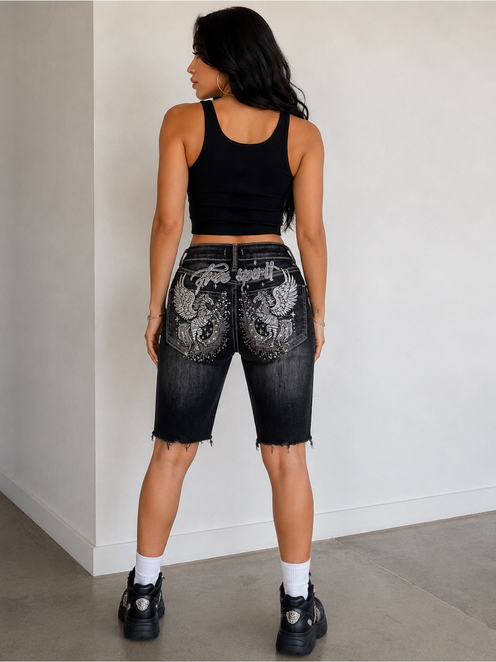 Disclosure NWT Black Embellished Bermuda Denim Shorts Size 0/24 Y2K Rhinestone